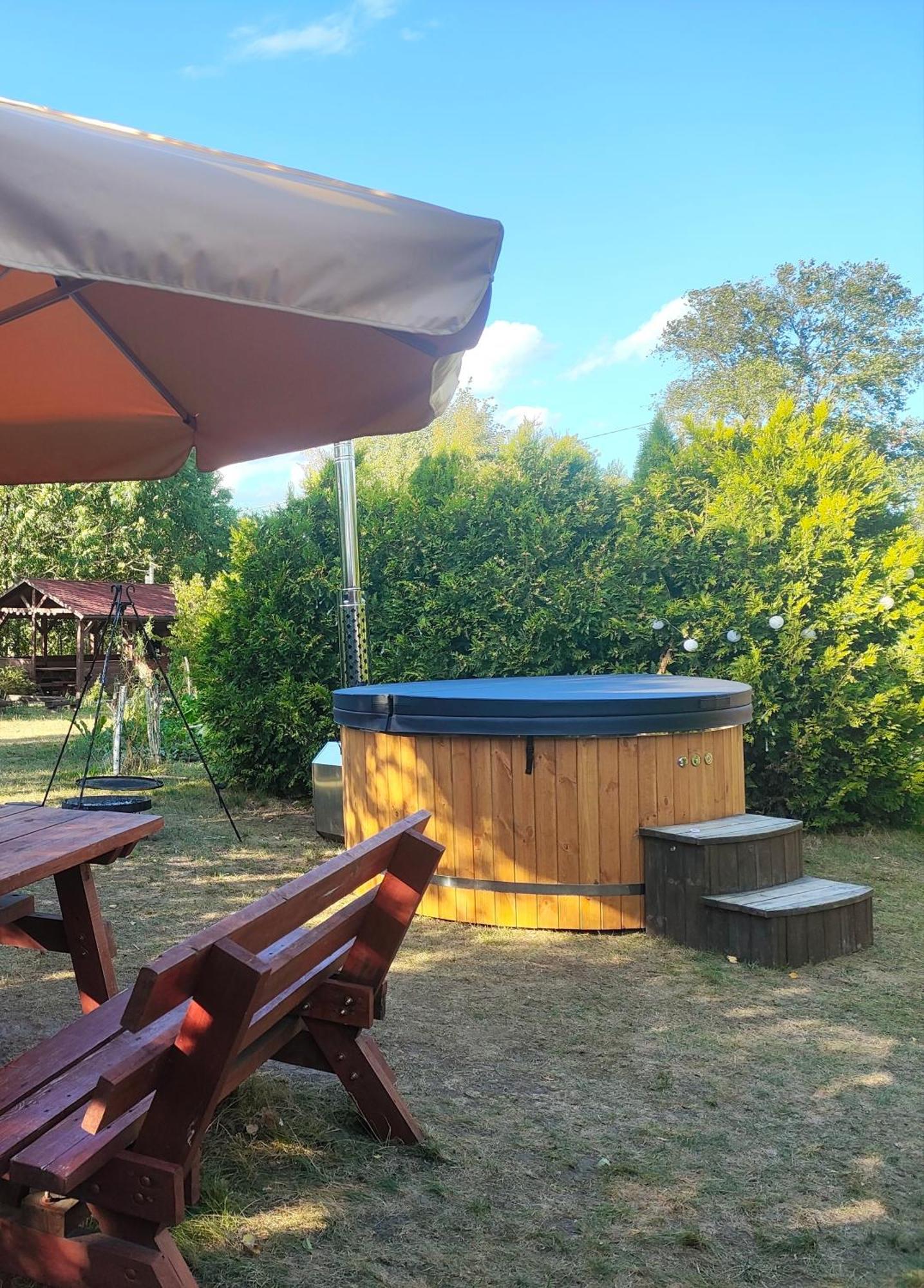 Dolistowka Apartamenty, Pole Namiotowe, Balia Z Jacuzzi, Ogrod Warzywny Dla Gosci, Plac Zabaw Dla Dzieci Goniadz Eksteriør billede